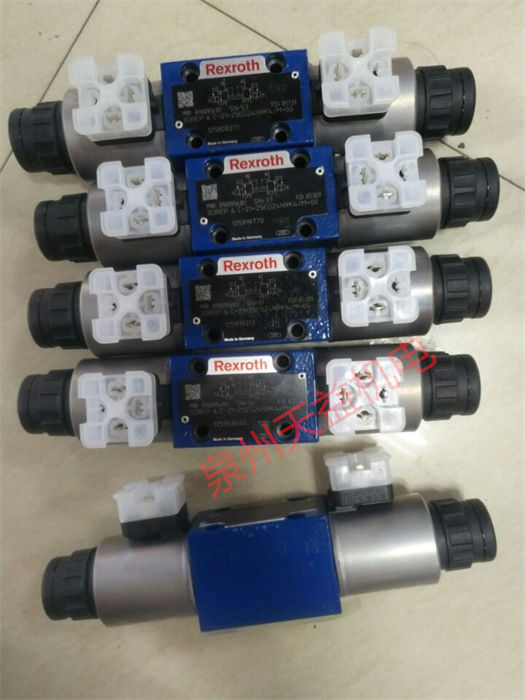 天益機電力士樂工業產品 "3842531696 2" "R900956101 3DREP6C-21=25EG24N9K4 M=00 1" "0811405152 VT-VARAP1-527-20 V0