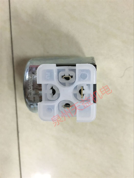 天益機電力士樂工業產品"VT-VACAF-500-10 V0 2" "R900021543 2" "R18213322X 2" "R900703383 LFA32EWA-71 CA10DQMG24A1
